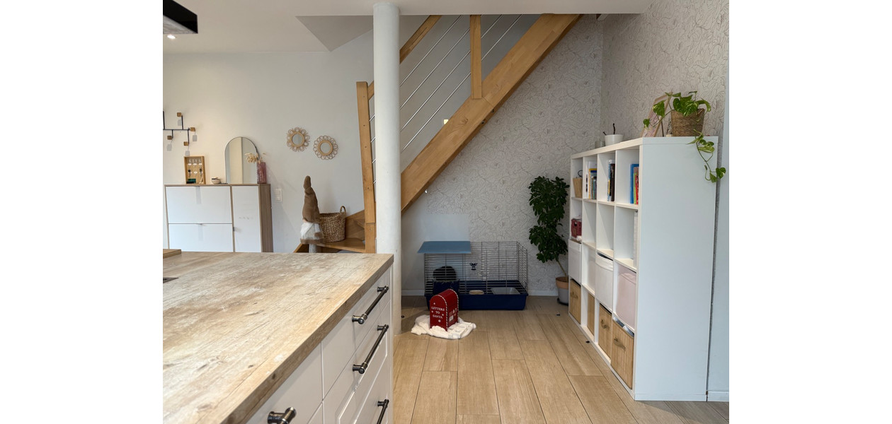 MAISON FAMILIALE SPACIEUSE ENTIÈREMENT RÉNOVÉE