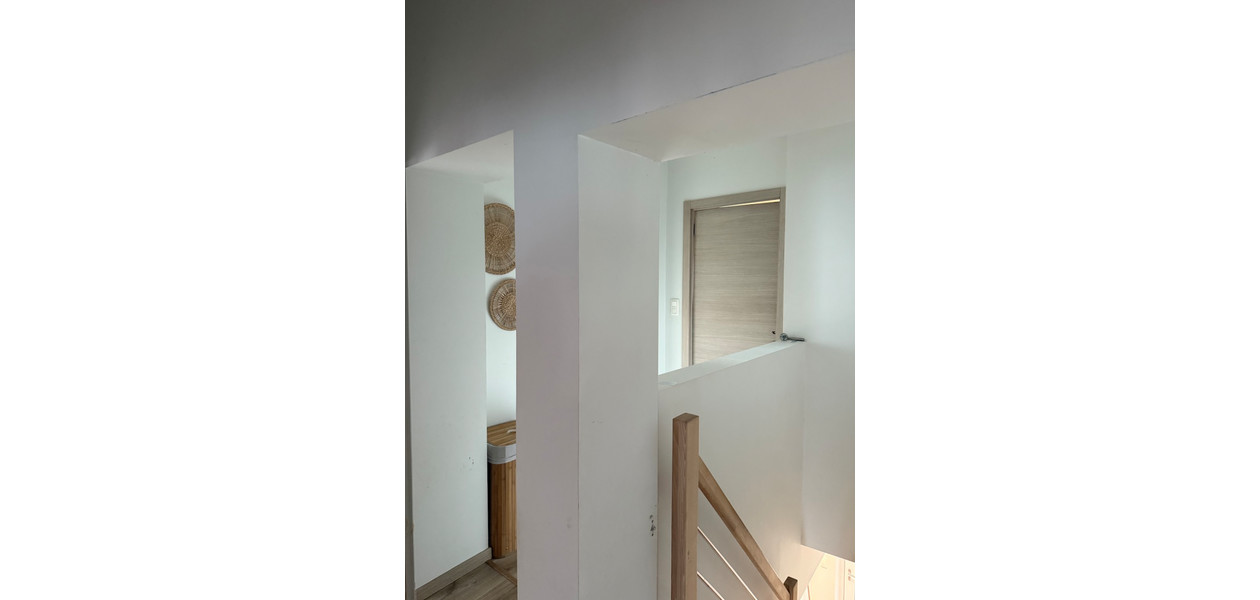 MAISON FAMILIALE SPACIEUSE ENTIÈREMENT RÉNOVÉE