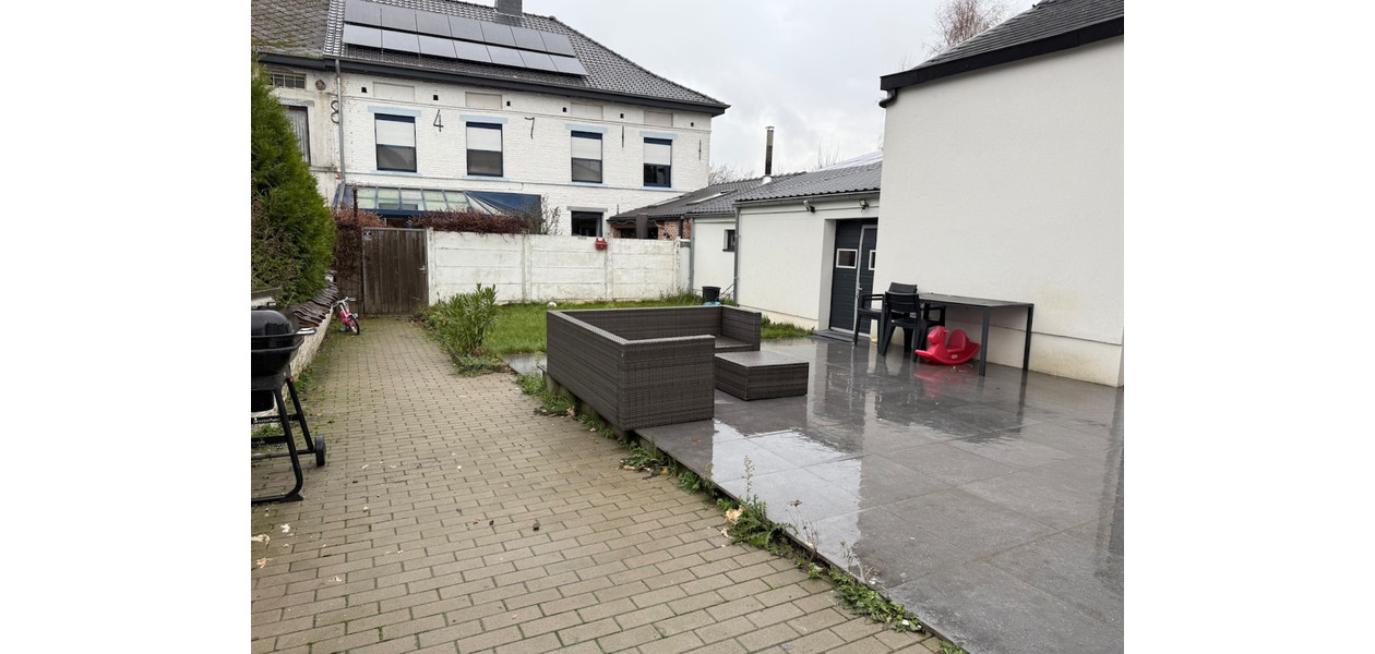 MAISON FAMILIALE SPACIEUSE ENTIÈREMENT RÉNOVÉE