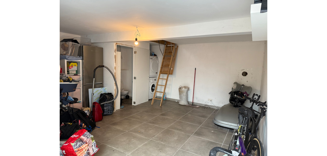 MAISON FAMILIALE SPACIEUSE ENTIÈREMENT RÉNOVÉE