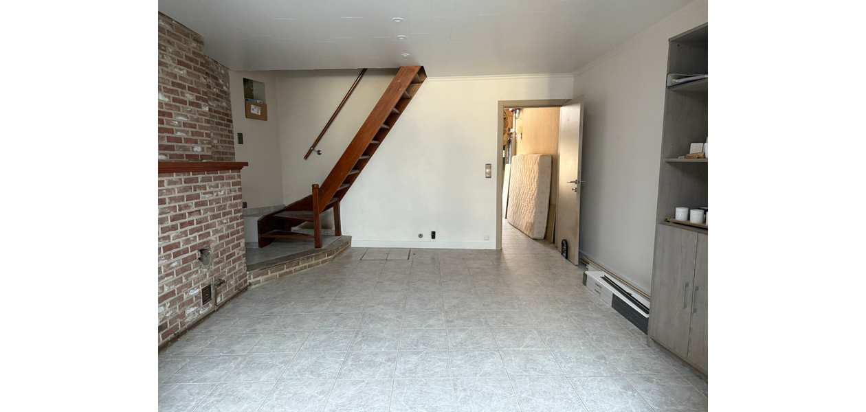 CENTRAAL GELEGEN FAMILIALE WONING MET 4 SLPKMRS EN TUIN.