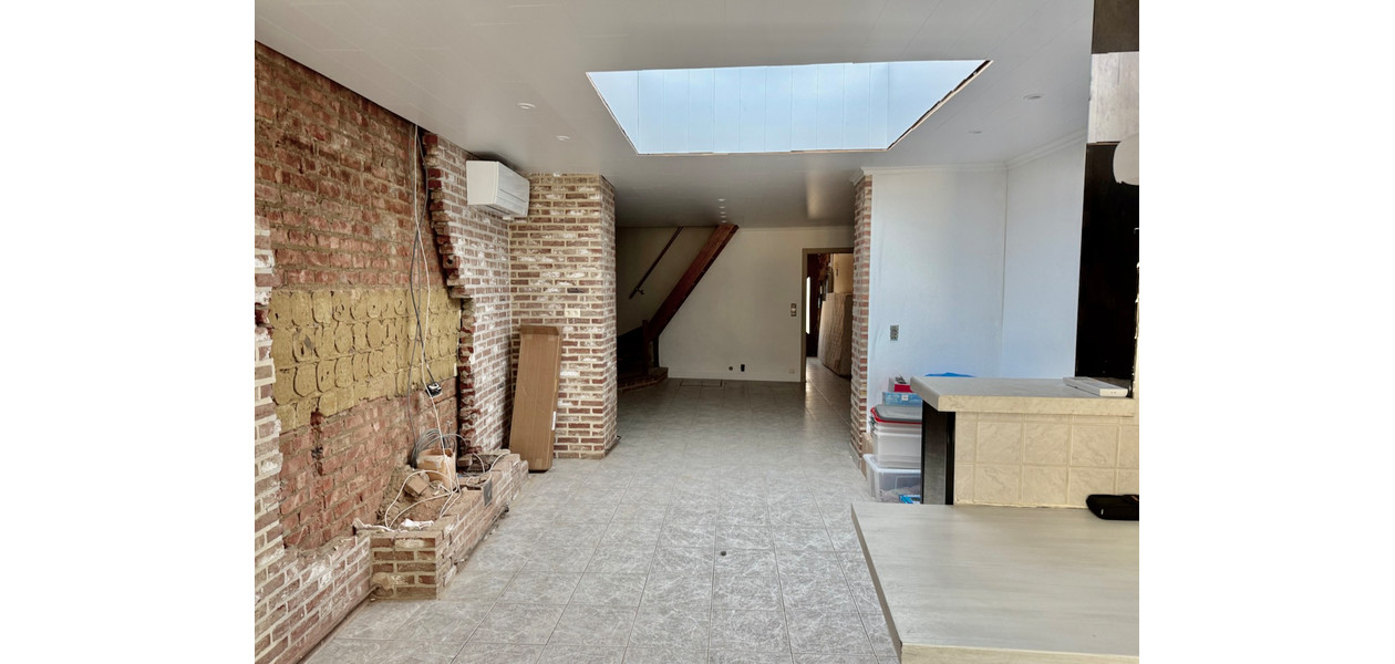 CENTRAAL GELEGEN FAMILIALE WONING MET 4 SLPKMRS EN TUIN.