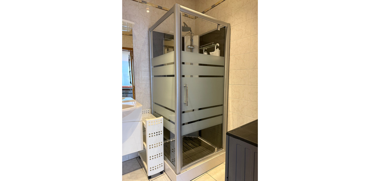 CENTRAAL GELEGEN FAMILIALE WONING MET 4 SLPKMRS EN TUIN.