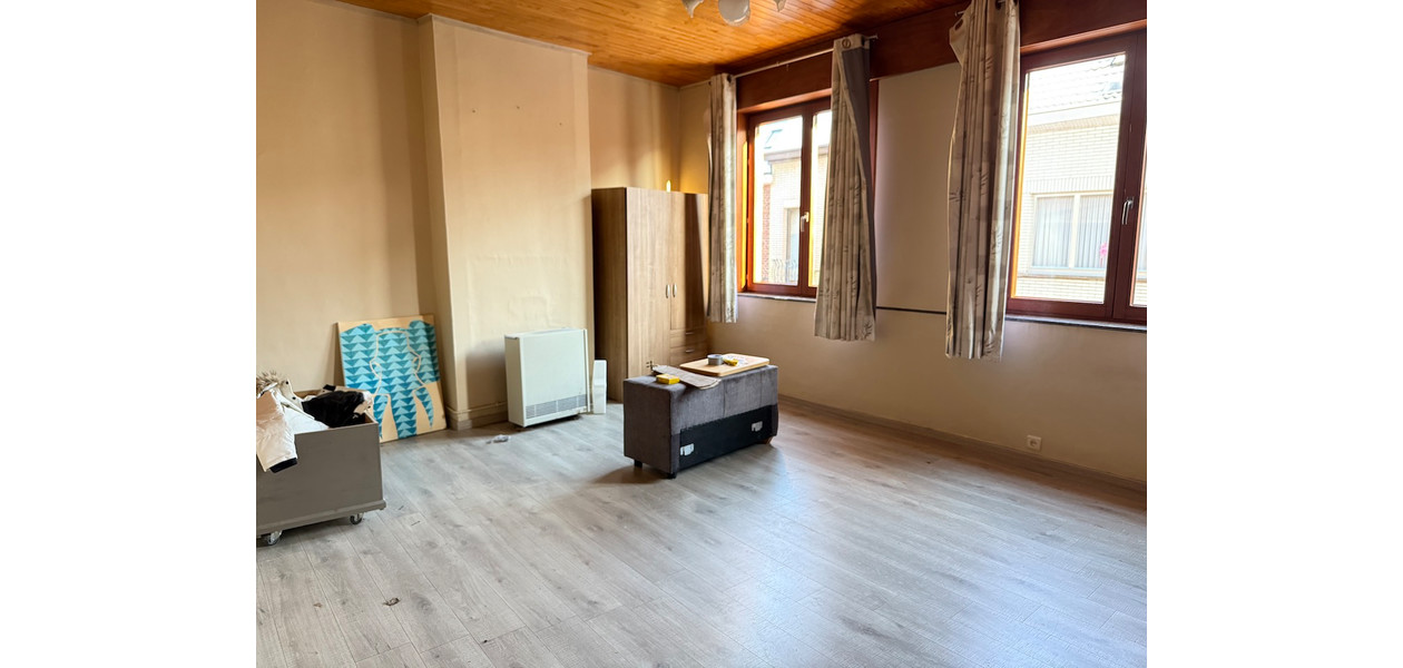 CENTRAAL GELEGEN FAMILIALE WONING MET 4 SLPKMRS EN TUIN.