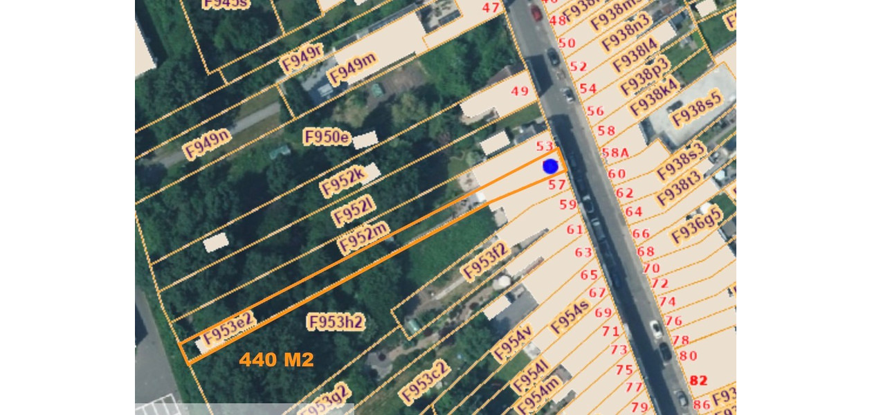 CENTRAAL GELEGEN FAMILIALE WONING MET 4 SLPKMRS EN TUIN.