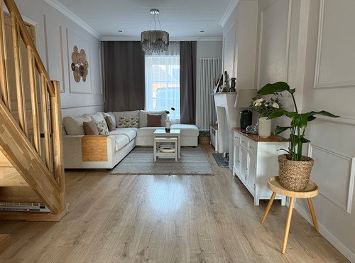 SUPER GEZELLIGE GERENOVEERDE WONING MET TUIN - INSTAPKLAAR