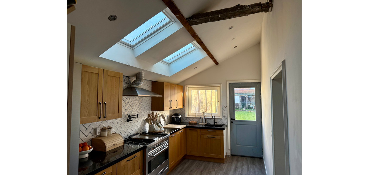 SUPER GEZELLIGE GERENOVEERDE WONING MET TUIN - INSTAPKLAAR