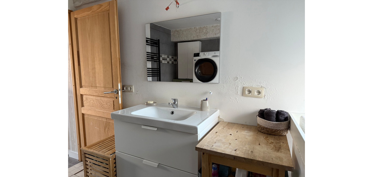 SUPER GEZELLIGE GERENOVEERDE WONING MET TUIN - INSTAPKLAAR