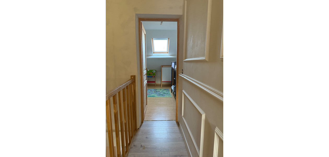 SUPER GEZELLIGE GERENOVEERDE WONING MET TUIN - INSTAPKLAAR