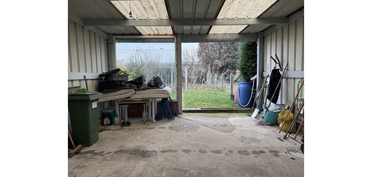 GEZELLIGE GEZINSWONING MET 3 SLAAPKAMERS EN TUIN