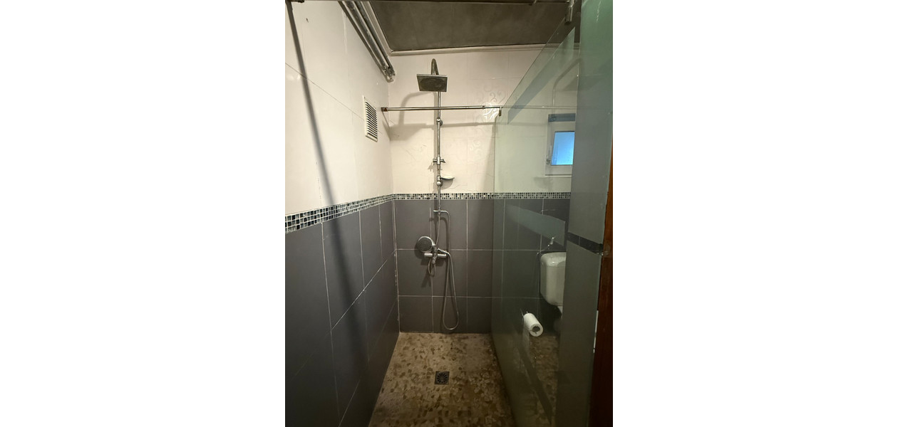 GEZELLIGE GEZINSWONING MET 3 SLAAPKAMERS EN TUIN