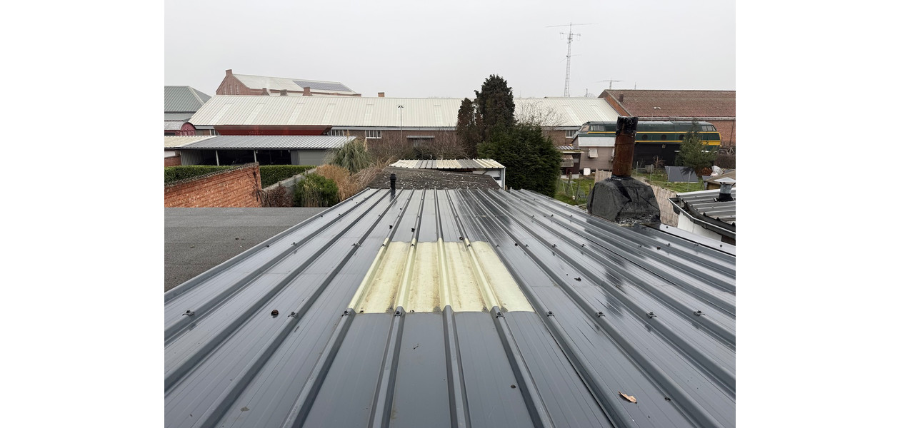 GEZELLIGE GEZINSWONING MET 3 SLAAPKAMERS EN TUIN