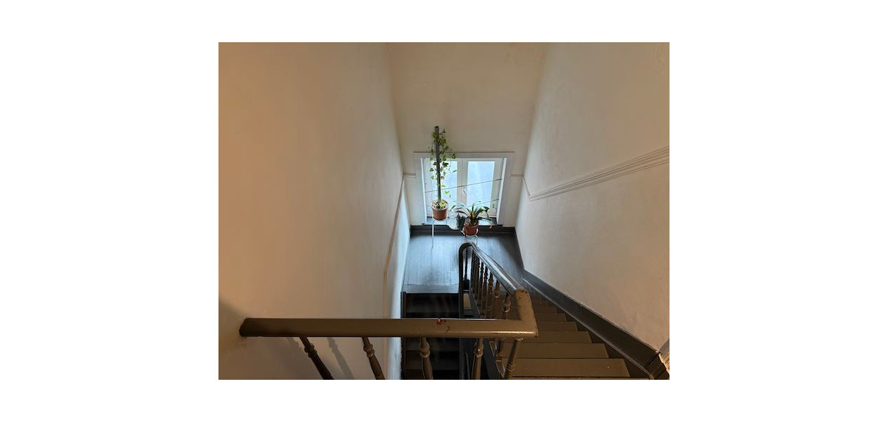 IN VOLLE CENTRUM, GEZINSWONING MET 3 SLAAPKAMERS EN TUIN