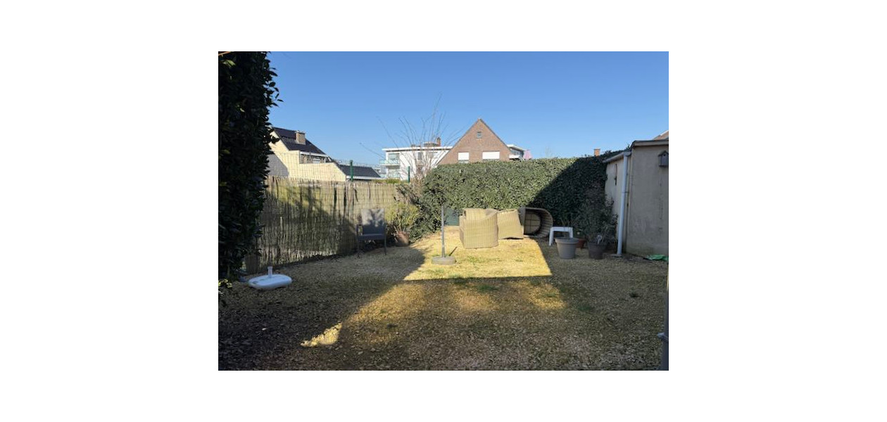 RUSTIG GELEGEN HOB IN RESIDENTIËLE WIJK, 3 SLAAPKAMERS, TUIN & GARAGE