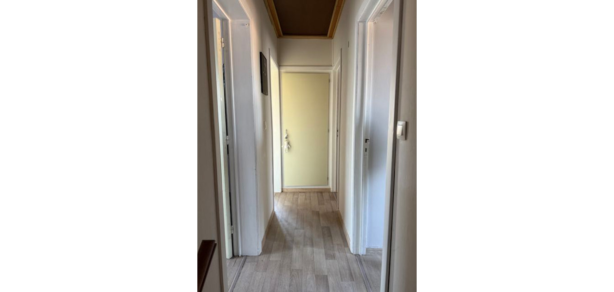 RUSTIG GELEGEN HOB IN RESIDENTIËLE WIJK, 3 SLAAPKAMERS, TUIN & GARAGE