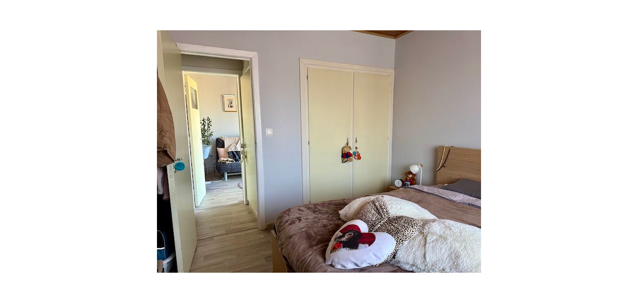 RUSTIG GELEGEN HOB IN RESIDENTIËLE WIJK, 3 SLAAPKAMERS, TUIN & GARAGE