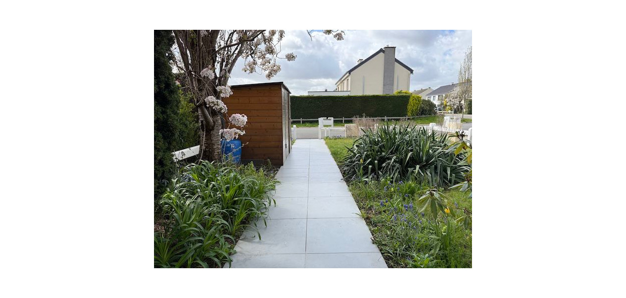 RUSTIG EN RESIDENTIEEL GELEGEN FAMILIALE WONING - 3 SLPKMRS - TUIN