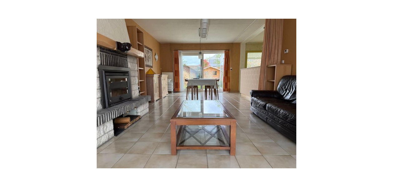 RUSTIG EN RESIDENTIEEL GELEGEN FAMILIALE WONING - 3 SLPKMRS - TUIN