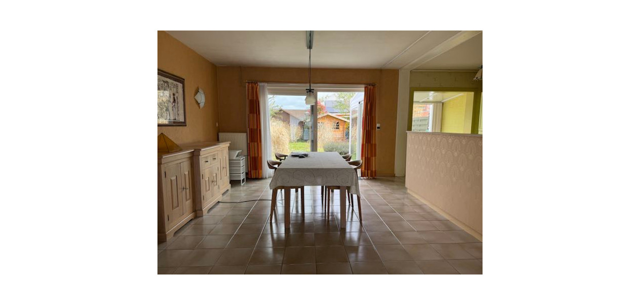 RUSTIG EN RESIDENTIEEL GELEGEN FAMILIALE WONING - 3 SLPKMRS - TUIN