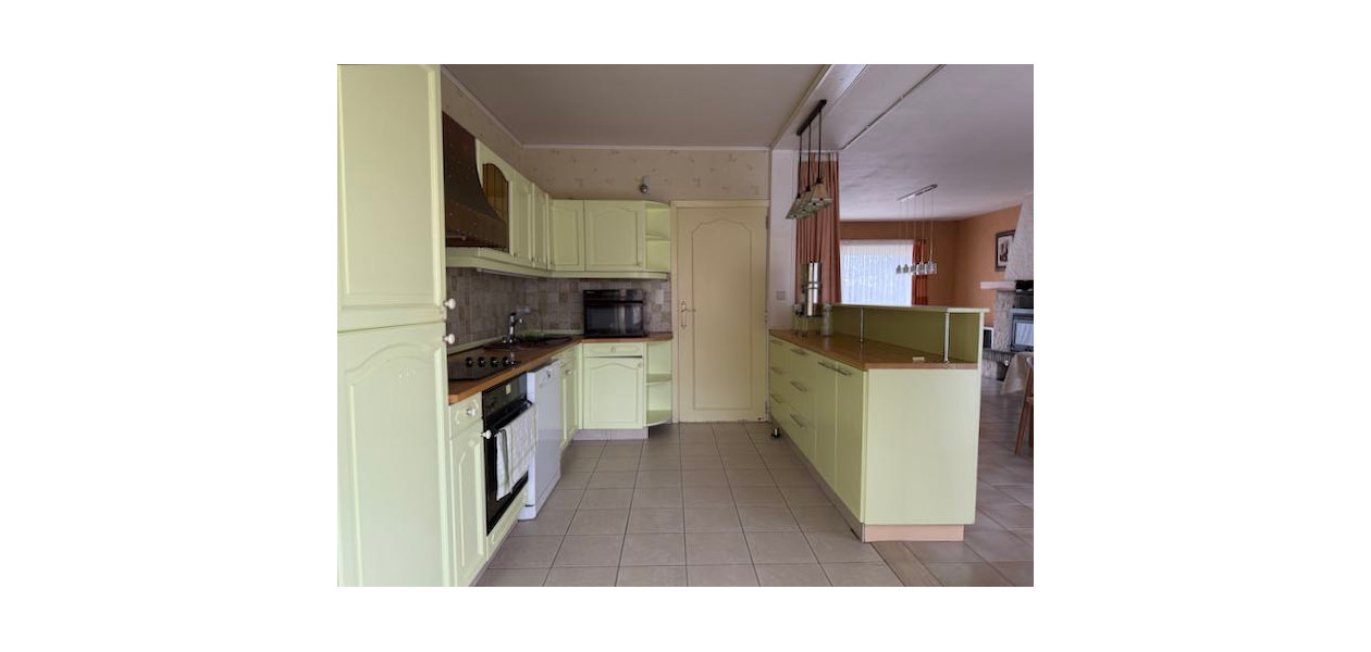 RUSTIG EN RESIDENTIEEL GELEGEN FAMILIALE WONING - 3 SLPKMRS - TUIN