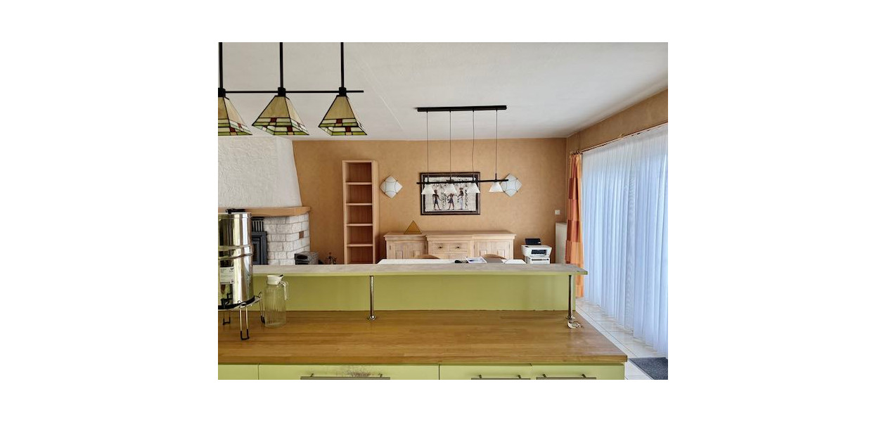 RUSTIG EN RESIDENTIEEL GELEGEN FAMILIALE WONING - 3 SLPKMRS - TUIN