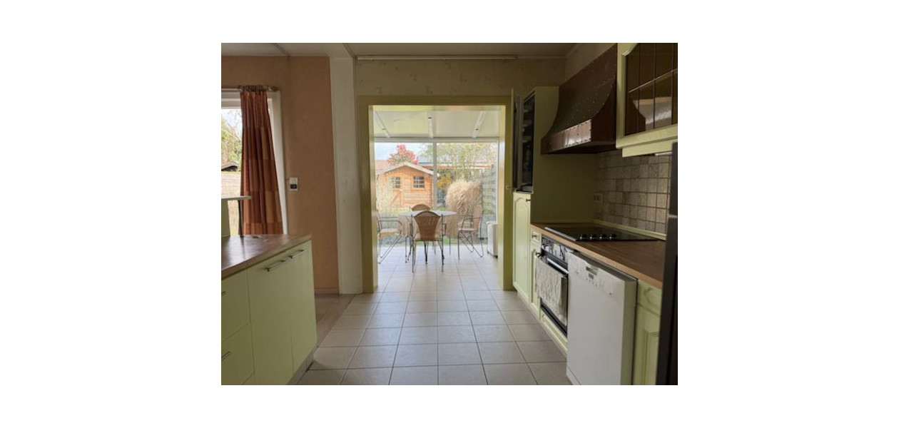 RUSTIG EN RESIDENTIEEL GELEGEN FAMILIALE WONING - 3 SLPKMRS - TUIN