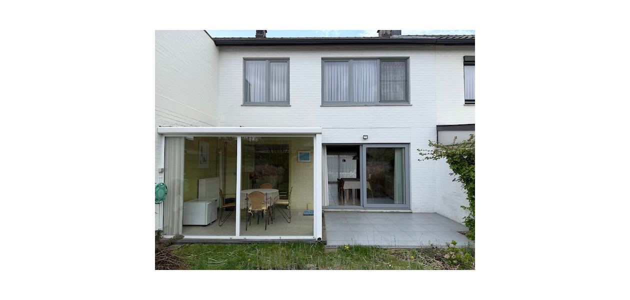 RUSTIG EN RESIDENTIEEL GELEGEN FAMILIALE WONING - 3 SLPKMRS - TUIN