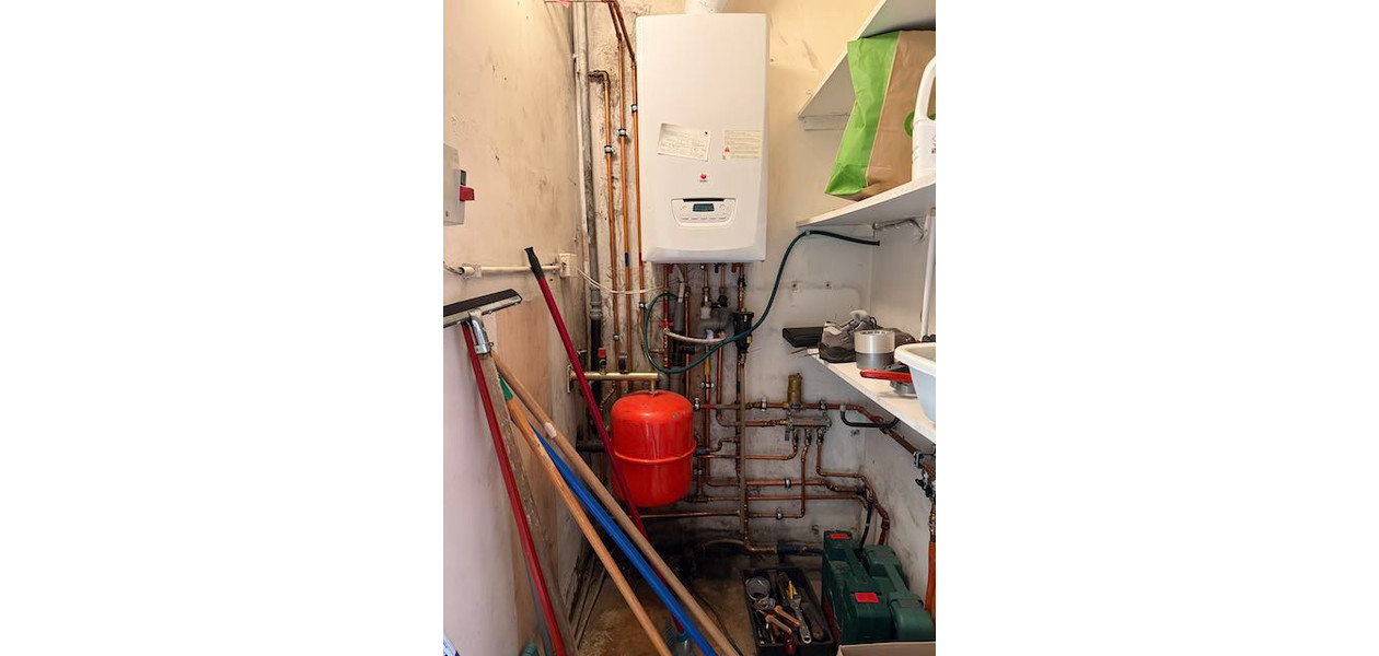 RUSTIG EN RESIDENTIEEL GELEGEN FAMILIALE WONING - 3 SLPKMRS - TUIN