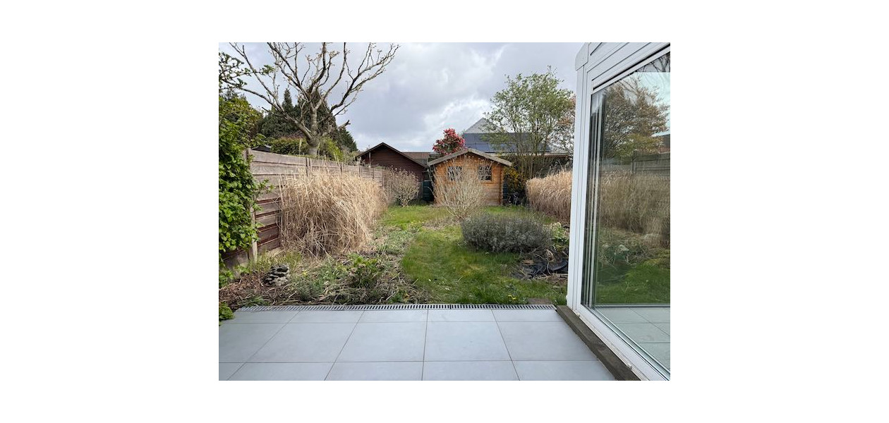 RUSTIG EN RESIDENTIEEL GELEGEN FAMILIALE WONING - 3 SLPKMRS - TUIN