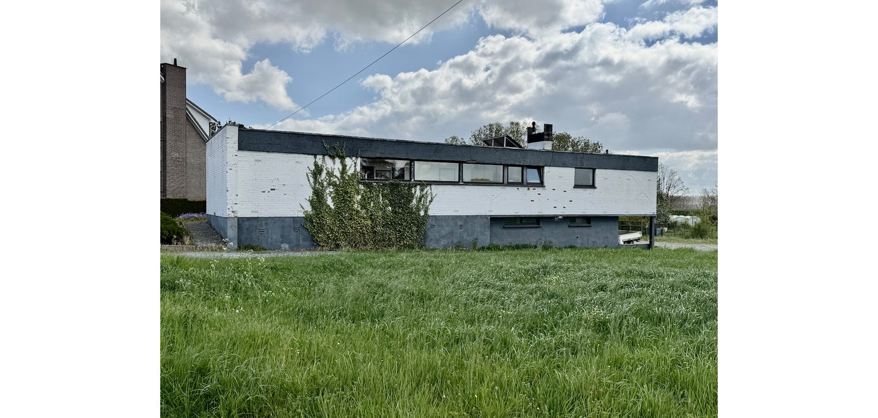 VILLA MODERNE RÉNOVÉE, 4 CHAMBRES, ATELIER , IMMENSE JARDIN