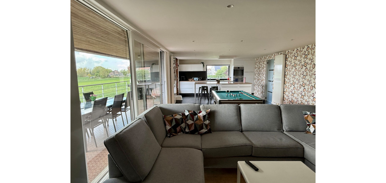 VILLA MODERNE RÉNOVÉE, 4 CHAMBRES, ATELIER , IMMENSE JARDIN