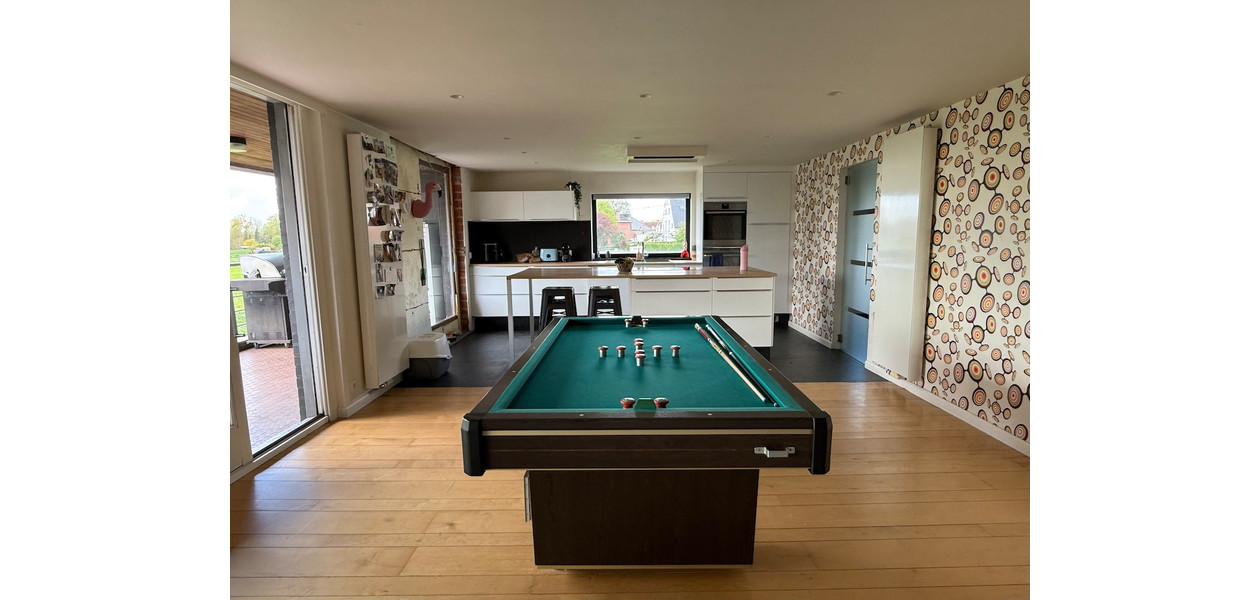 VILLA MODERNE RÉNOVÉE, 4 CHAMBRES, ATELIER , IMMENSE JARDIN