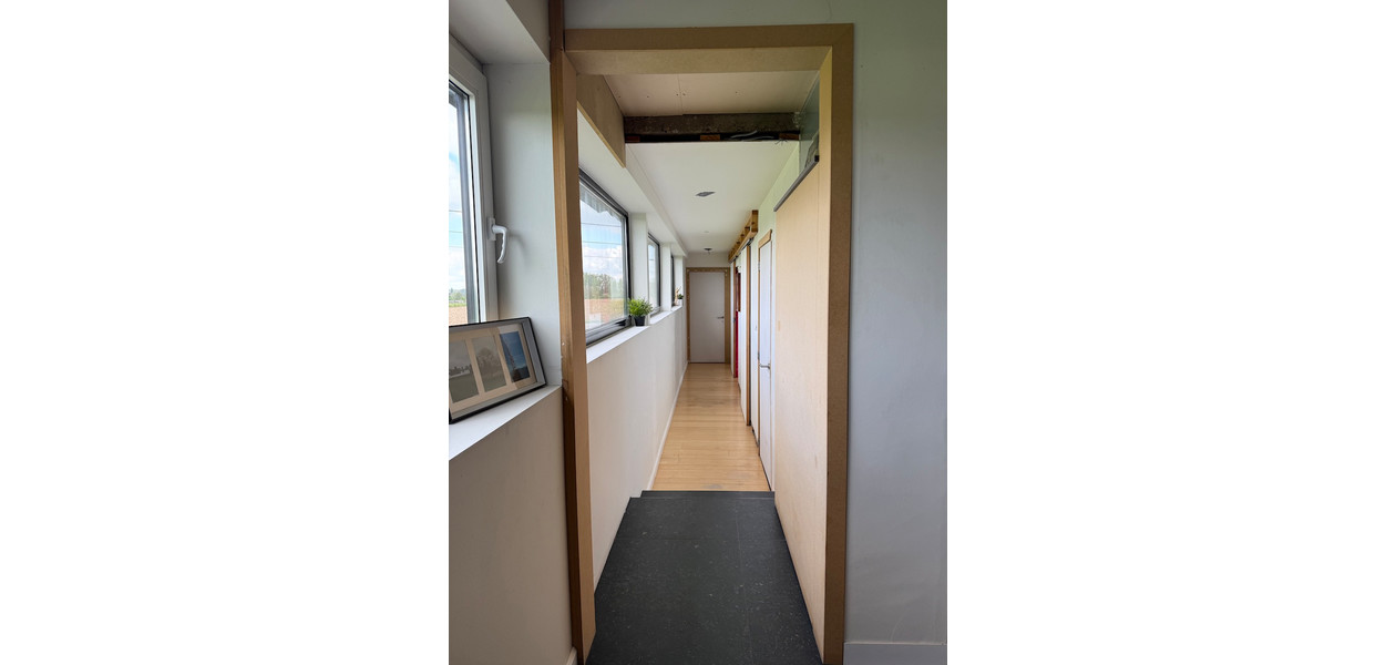 VILLA MODERNE RÉNOVÉE, 4 CHAMBRES, ATELIER , IMMENSE JARDIN