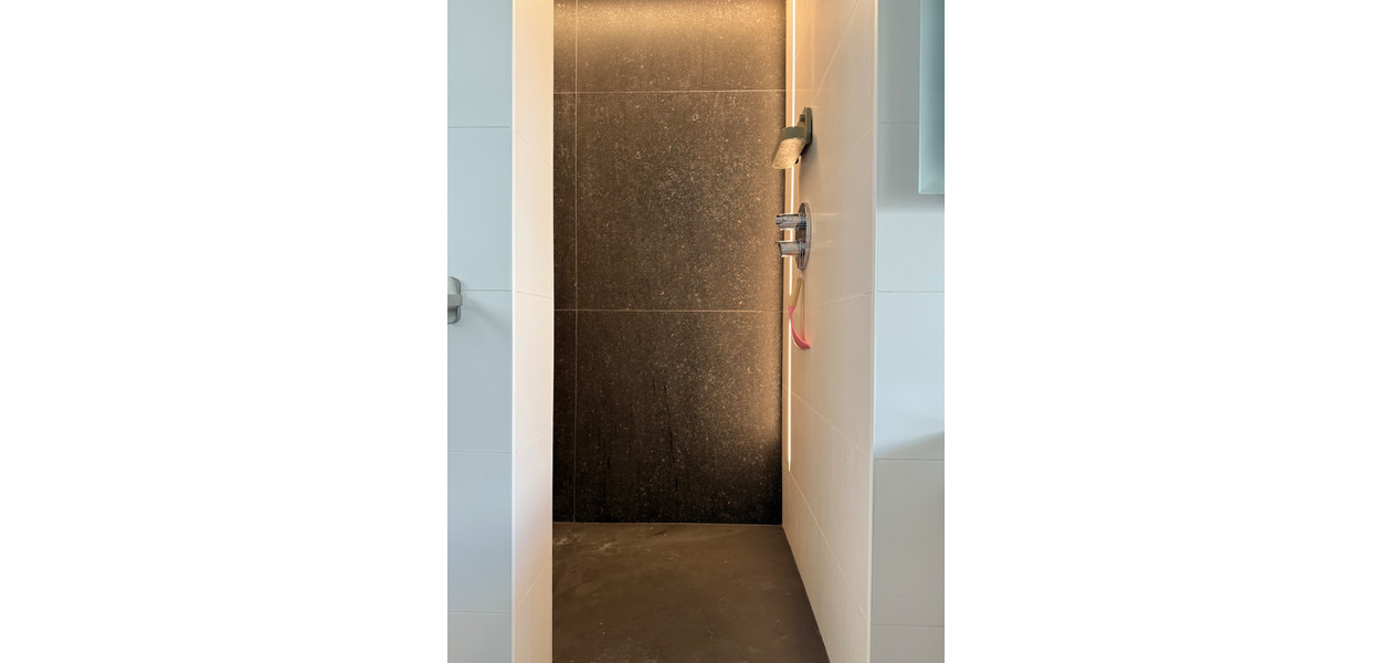 VILLA MODERNE RÉNOVÉE, 4 CHAMBRES, ATELIER , IMMENSE JARDIN