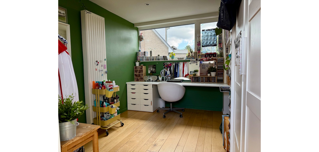 VILLA MODERNE RÉNOVÉE, 4 CHAMBRES, ATELIER , IMMENSE JARDIN