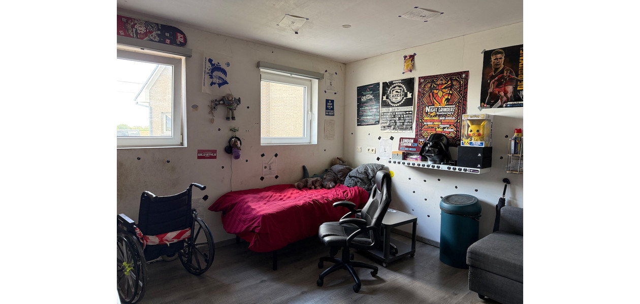 VILLA MODERNE RÉNOVÉE, 4 CHAMBRES, ATELIER , IMMENSE JARDIN