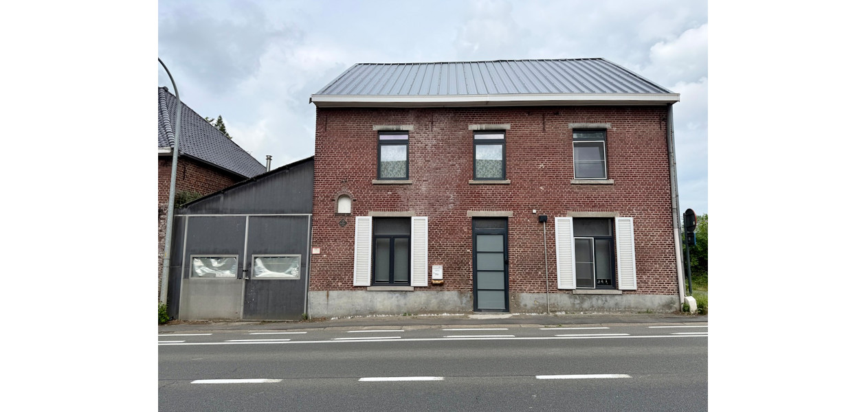 IMMENSE FAMILIEWONING - 5 SLPKMRS - TUIN - GARAGE