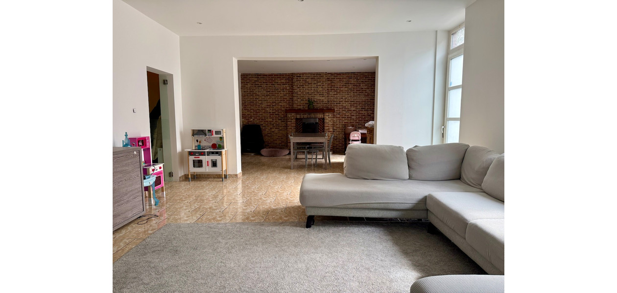 IMMENSE FAMILIEWONING - 5 SLPKMRS - TUIN - GARAGE