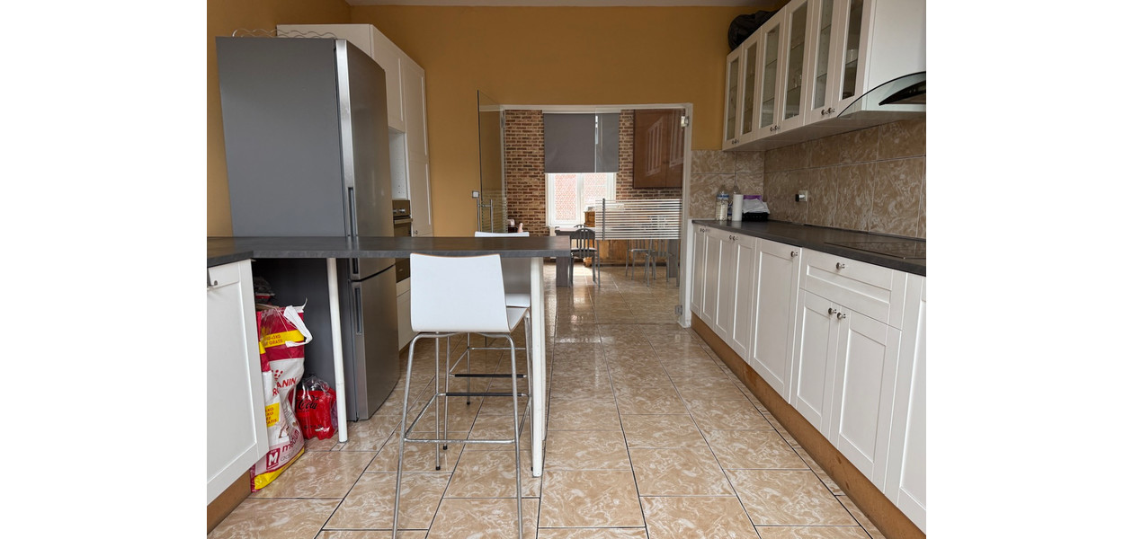 IMMENSE FAMILIEWONING - 5 SLPKMRS - TUIN - GARAGE
