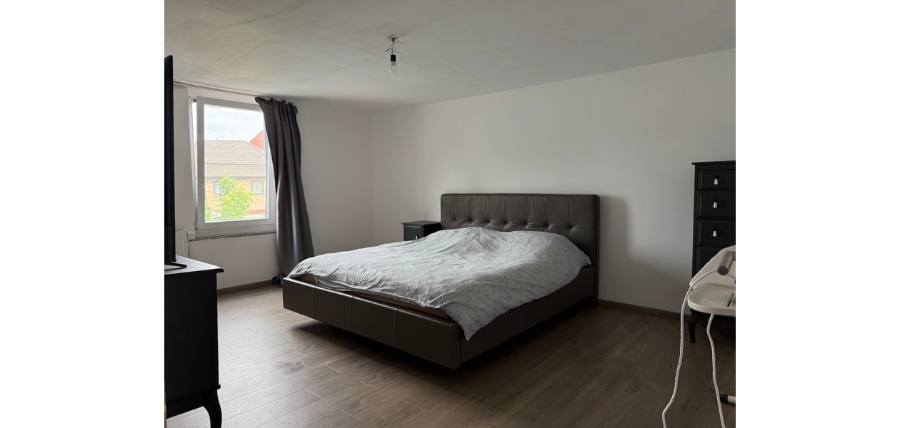 IMMENSE FAMILIEWONING - 5 SLPKMRS - TUIN - GARAGE