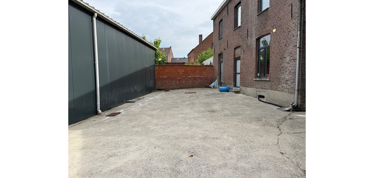 IMMENSE FAMILIEWONING - 5 SLPKMRS - TUIN - GARAGE