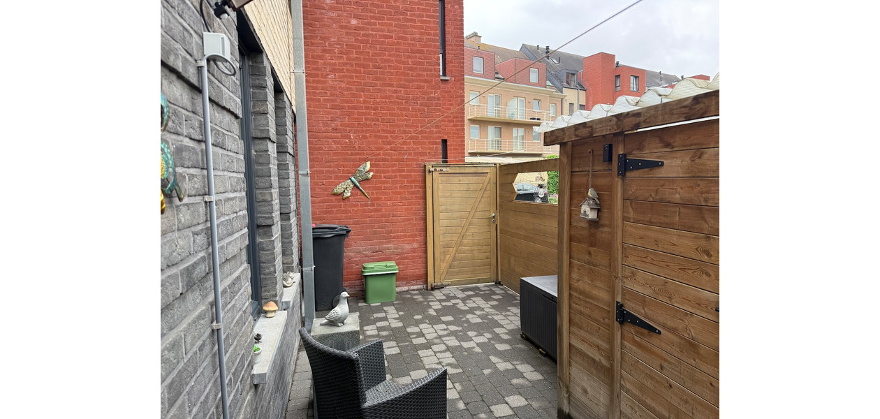 RUIM GELIJKVLOERS APPARTEMENT MET 2 SLPKMRS EN ZONNETERRAS