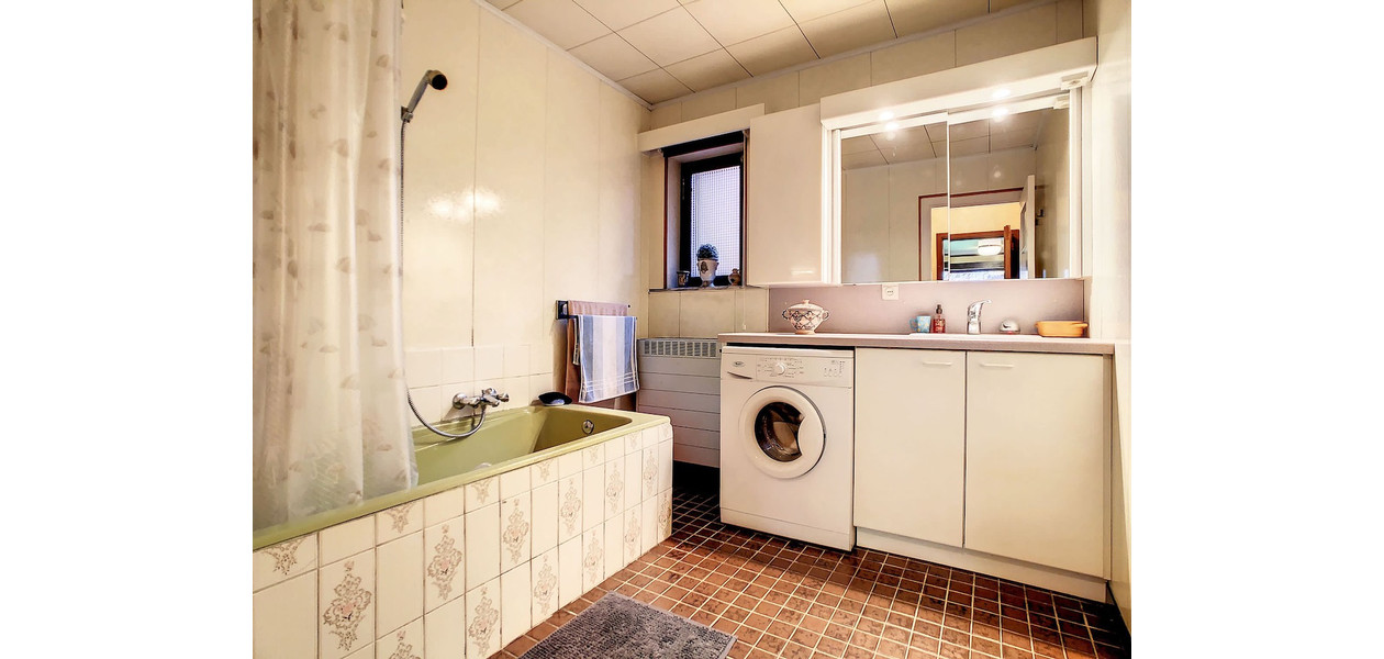 GEZELLIGE FAMILIALE WONING MET 3 SLPKMRS EN LEUKE TUIN