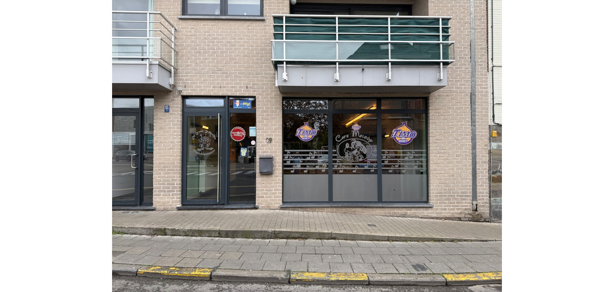 GOED DRAAIENDE HANDELSZAAK IN VOLLE CENTRUM