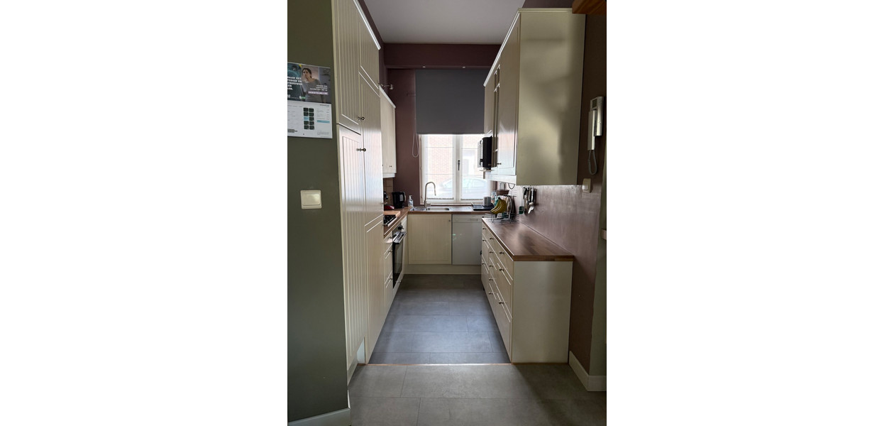 SUPER CHARMANTE GERENOVEERDE STARTERSWONING MET TUIN & GARAGE