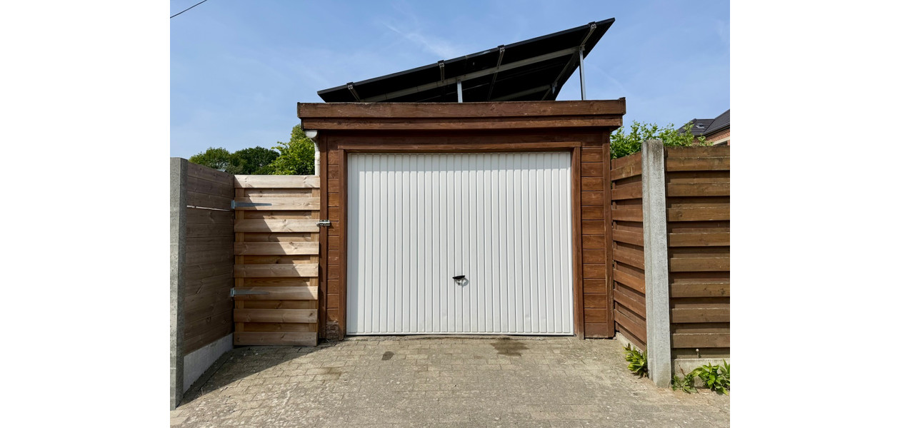 STIJLVOLLE HOB, UITERST RUSTIG GELEGEN, 3 SLPKMRS, GAR & TUIN
