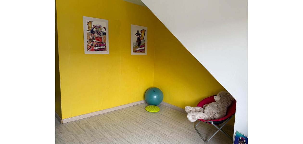 STIJLVOLLE HOB, UITERST RUSTIG GELEGEN, 3 SLPKMRS, GAR & TUIN