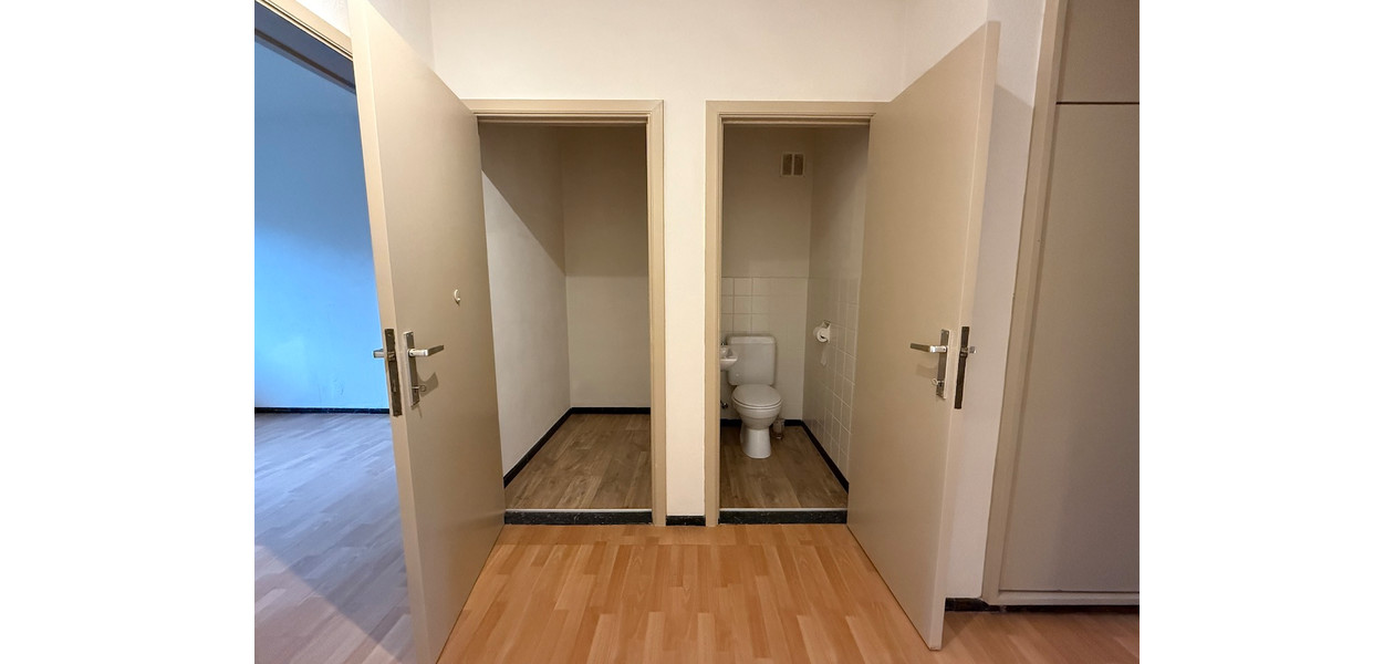 UNIEK GELEGEN RUIM APP MET 2 SLAAPKAMERS EN TERRAS