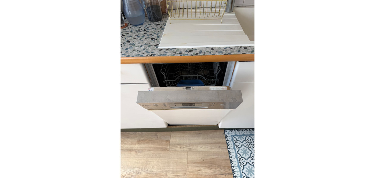 SUPER GEZELLIG APPARTEMENT, GERENOVEERD, TWEE SLAAPKAMERS