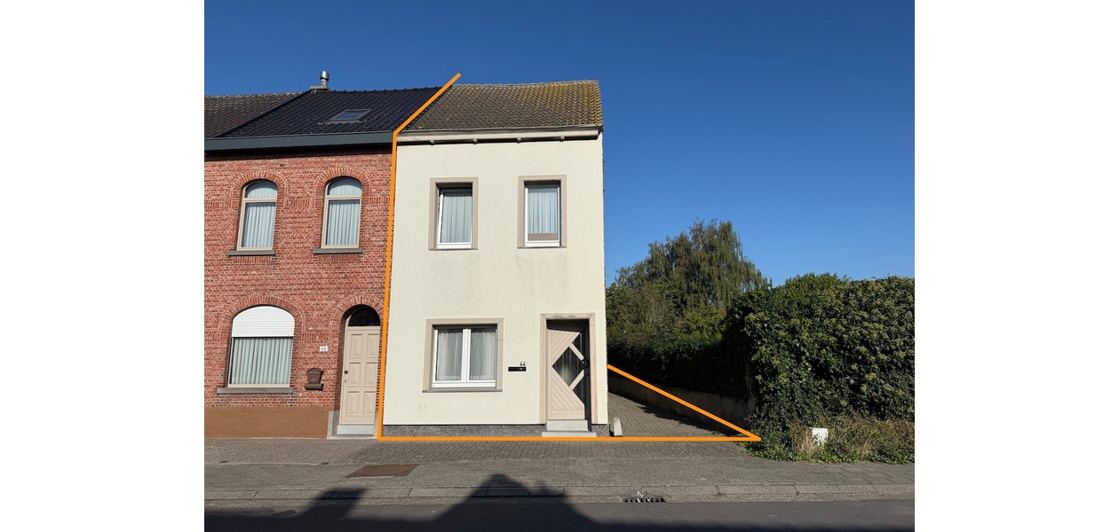 RUSTIG GELEGEN DEELS GERENOVEERDE FAMILIALE WONING - 3 SLAAPKAMERS - GROTE TUIN